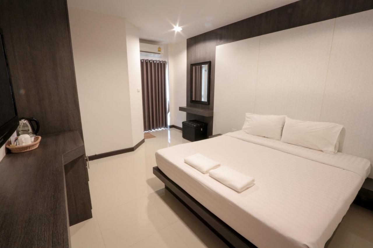Fortune Surin Hotel Buitenkant foto