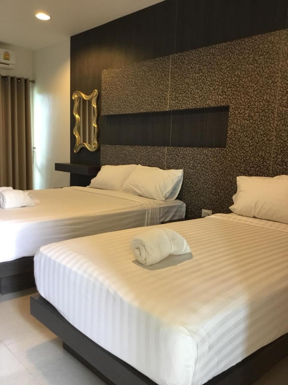 Fortune Surin Hotel Buitenkant foto