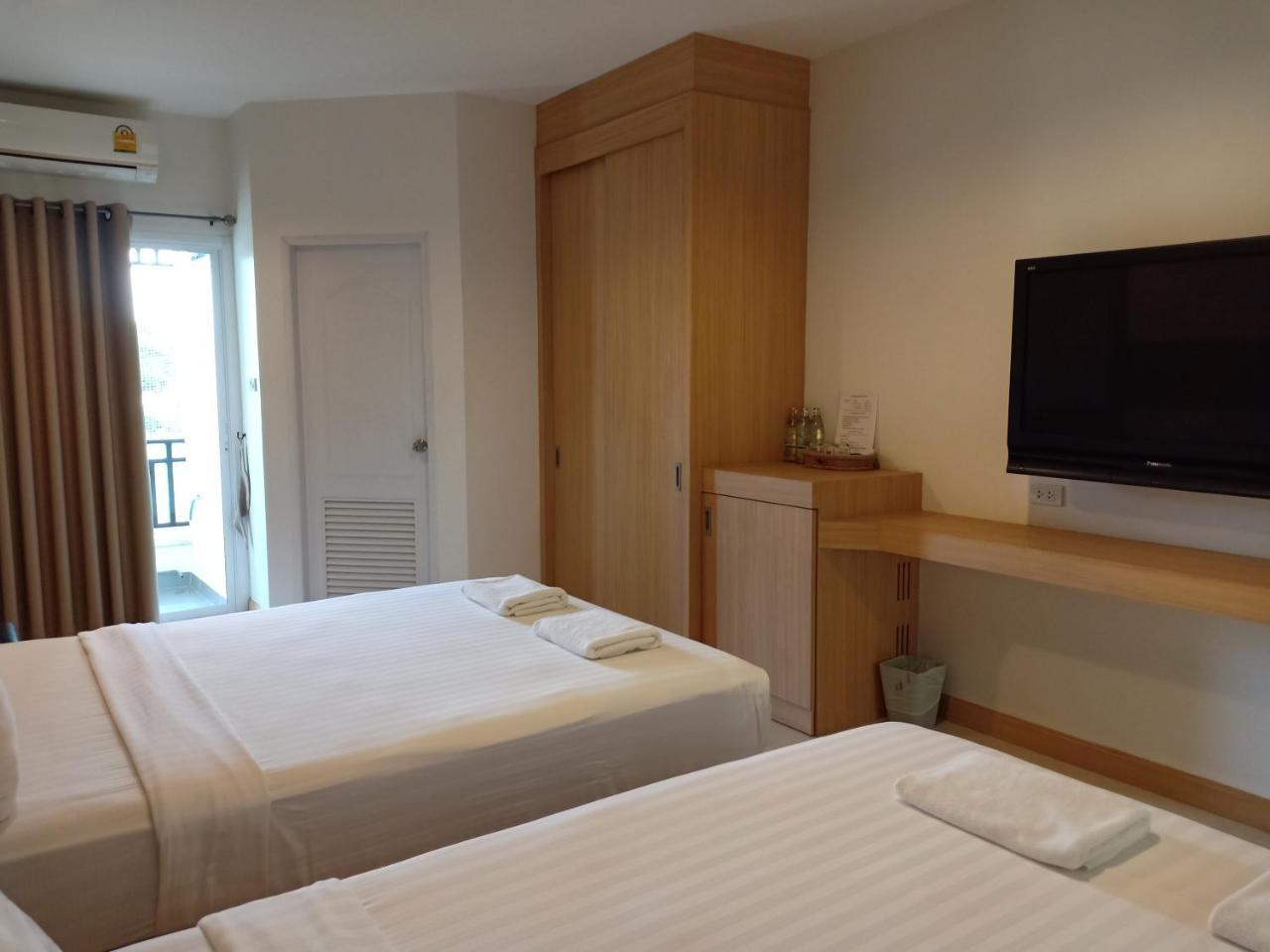 Fortune Surin Hotel Buitenkant foto