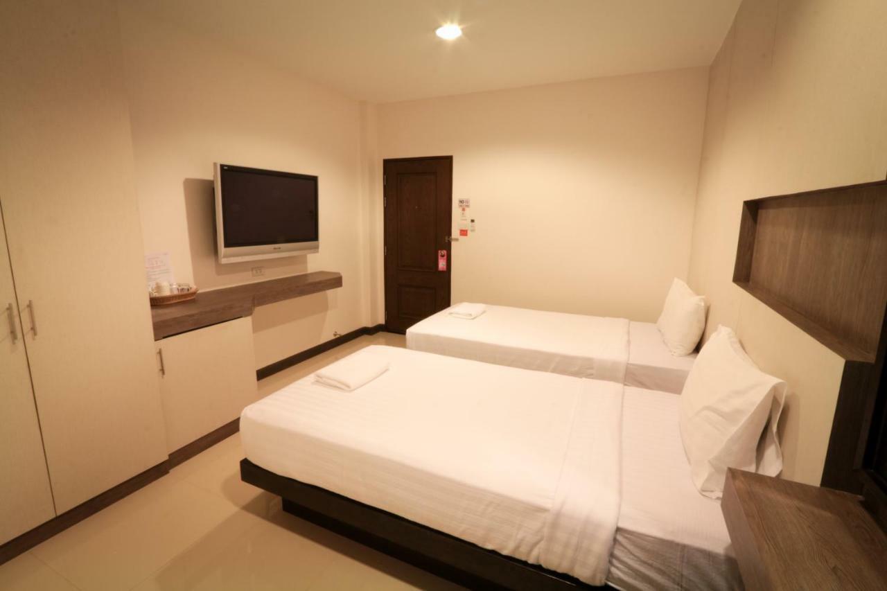 Fortune Surin Hotel Buitenkant foto
