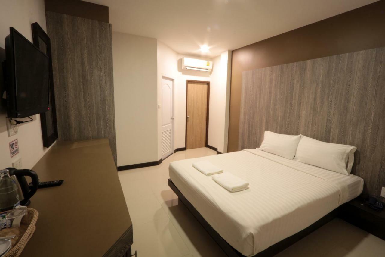 Fortune Surin Hotel Buitenkant foto