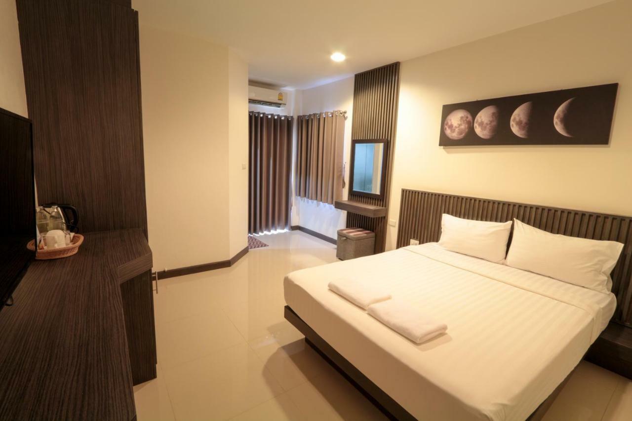 Fortune Surin Hotel Buitenkant foto