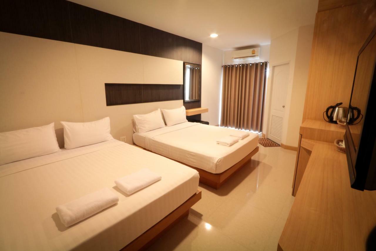 Fortune Surin Hotel Buitenkant foto